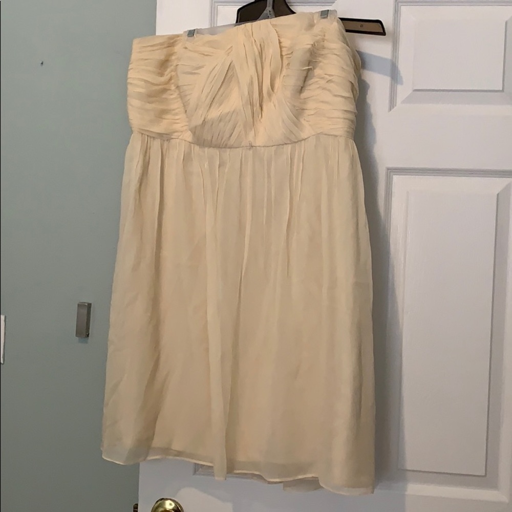 Gorgeous chiffon Donna Morgan 16w off white dress